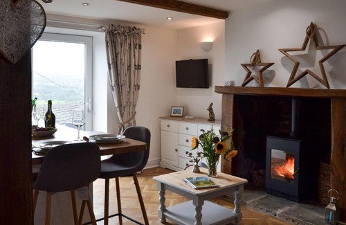 Grange Moor Casa | Near Bank View Cottage