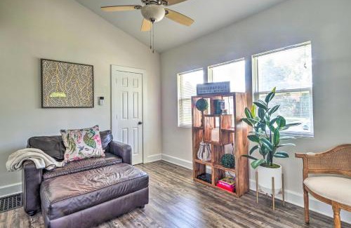 Meridian-Kessler Casa | Near Family Fun! Centrally Located Indy Charmer