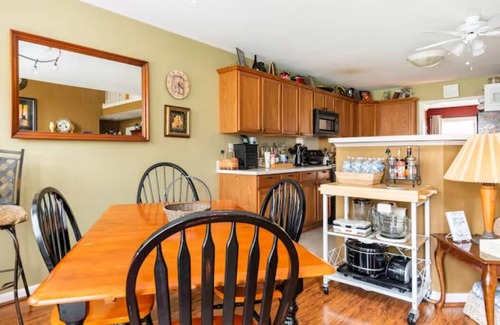 Buechel Casa | Near Highways and a 20 Min Drive to Louisville's Main Attractions