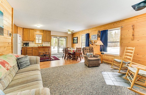 Detour Township Cabina | Near Lake Huron: Secluded Goetzville Cabin w/ Deck