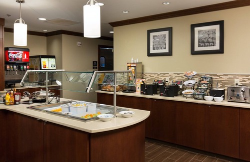 Polaris Apartamento | Audiencia Suite accesible cerca de la Universidad Estatal de Ohio | Desayuno diario gratis