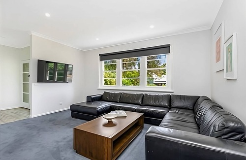Bendigo Casa | Near St John of God Hospital Cosy Pet Friendly