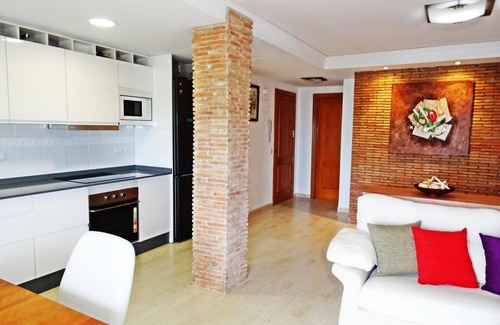 Daimuz Apartamento | NEPTUNO 2ºESC- 3º PISO - PUERTA9