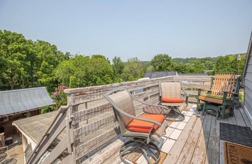 Leesburg Apartamento | Nest on 9 - King Bed