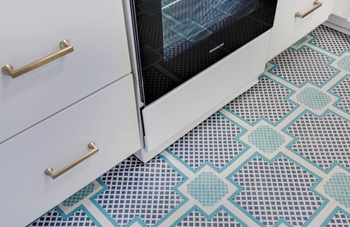 Downtown Casa | Nestled on New Bern - Oakwood Bungalow in Downtown Raleigh