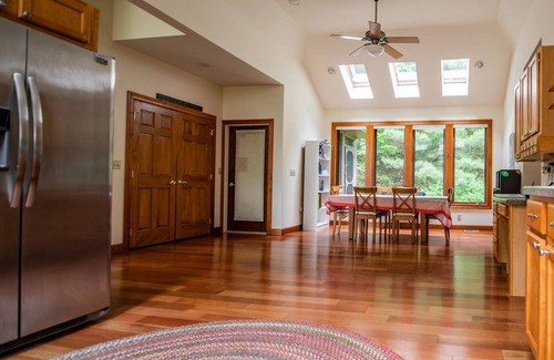 Eagles Mere Cabaña | Desvíate a "Neverland" en Eagles Mere