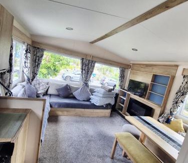 Hamworthy Casa | New 2 bed holiday home with decking in Rockley Park Dorset near the sea