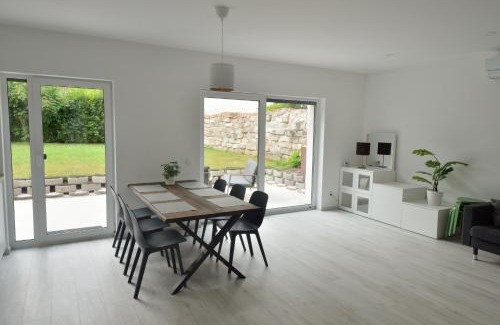 Budaors Apartamento | New 2 Bedroom Condo In The Center