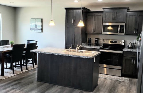 Ozark Casa | New 2021 home 3 BR, PEACEFUL GETAWAY Ozark