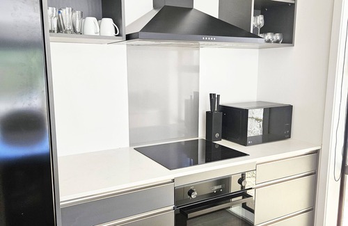 Wellington Casa | NEW 3 Bedroom and Garage Home, City Fringe!