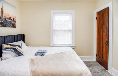 Rochester Apartamento | New 3 bedroom Home by, UofR, RIT, Strong, Airport