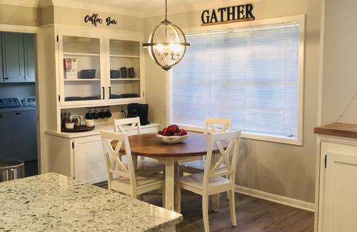 Springlake Casa | NEW 3 BR 2 BA Modern Farmhouse - Best/Safest Location in Shreveport