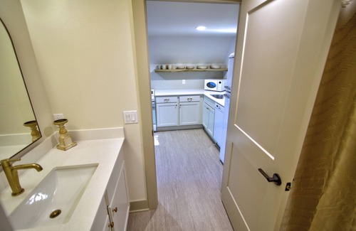 Berwick Cabina | New A-Frame Cabin by Des Moines: Milkweed theme