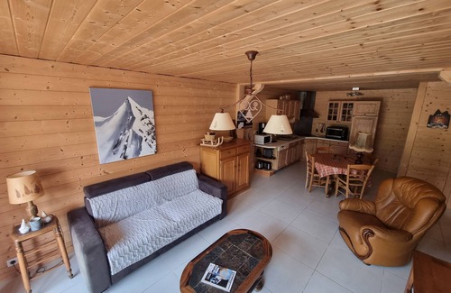 Manigod Apartamento | Apartamento nuevo y cálido en chalet con orientación sur en Manigod