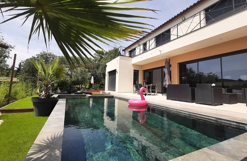 Saint-Gely-du-Fesc Villa | New architect-designed villa, 180m2, swimming pool, 12 minutes from Montpellier