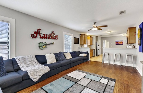 Galindo Casa | (NUEVO) ATX Fun-Scape, 11 camas, 2 millas al centro de la ciudad