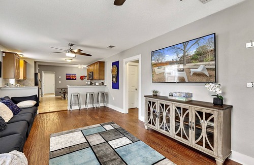 Galindo Casa | (NUEVO) ATX Fun-Scape, 11 camas, 2 millas al centro de la ciudad