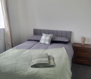 Rotherham Casa | New Build 3-Bed in Rotherham Fast WiFi, Garden & Driveway