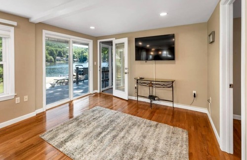 Alton Bay Casa | NEW Calm Cove Retreat Dock and Beach