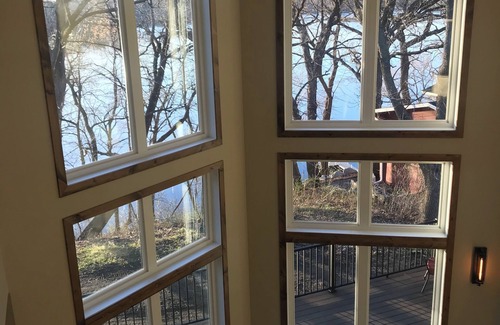 Alexandria Casa | New Construction on Beautiful Lake Victoria! Close to town!