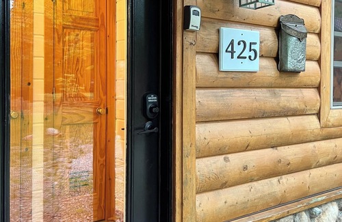 Northport Cabaña | New! Cute 2-bedroom cottage in quaint Northport