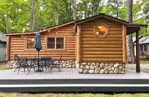 Northport Cabaña | New! Cute 2-bedroom cottage in quaint Northport