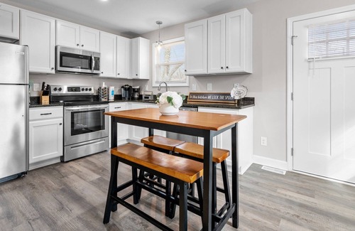 East Durham Casa | New Durham Home - near Downtown, DPAC and food