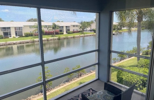 Vero Beach Condominio | New everything Condo, great water views an lots of amenities. Fully furnished