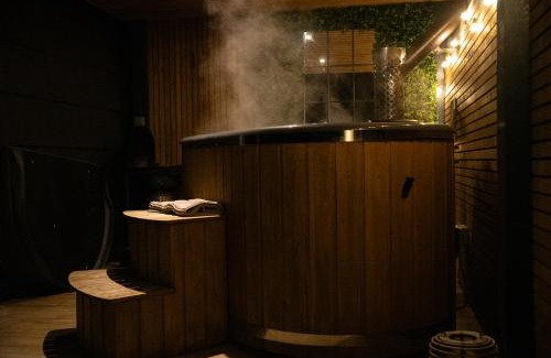 Winsford Otro | New Farm Cheshire Holidays