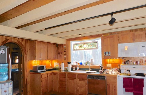 Center Lovell Cabaña | NEW FOR 2023! Adorable Pet Friendly Cottage near Kezar Lake Beach!