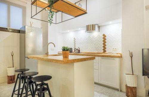 San Lorenzo Apartamento | NEW Gorgeous 2-Bed Apt in Seville Center