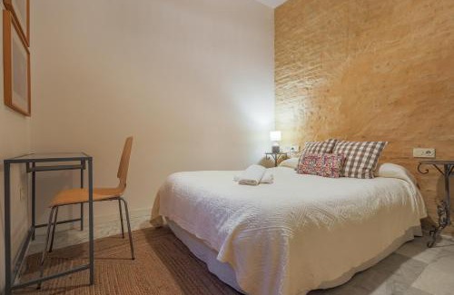 San Lorenzo Apartamento | NEW Gorgeous 2-Bed Apt in Seville Center