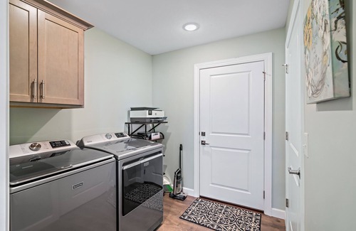 Manhattan Casa | New Home in west Manhattan, Family Friendly and close to KSU!