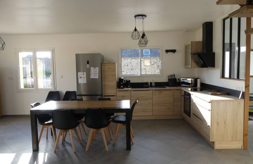 Quettehou Casa | New house for 8 people 500 m from the sea and the GR 223