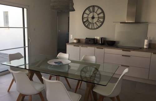 La Bree-les-Bains Casa | Casa nueva con piscina privada cerca de servicios y a 500 metros del mar.