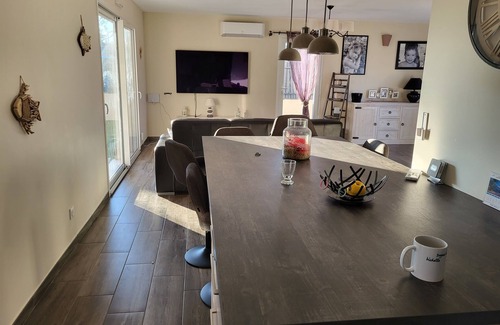 Charleval Casa | New house with pool at the foot of the Luberon