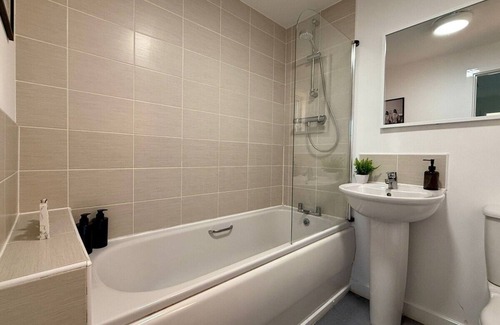 Birstall Casa | New Listed | 20%OFF — Family|WIFIParking|Sleeps13