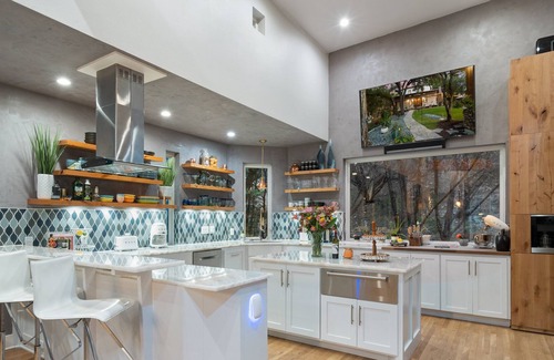 Apache Shores Casa | New Listing! Luxury Modern House Near Lake Austin