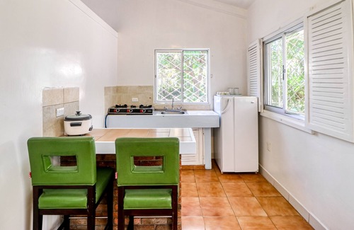 Puntarenas Villa | Villa relajante con piscina compartida y excelente ubicación, acceso a la playa.