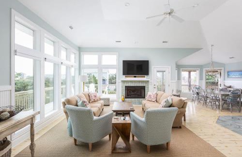 Duck Casa | New Listing Semi Ocean Front with Pool & Hot Tub