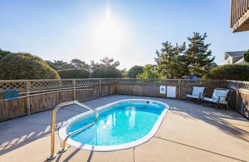 Duck Casa | New Listing Semi Ocean Front with Pool & Hot Tub