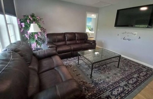 Gansevoort Apartamento | NEW! Lovely 2-Bedroom Gansevoort Retreat