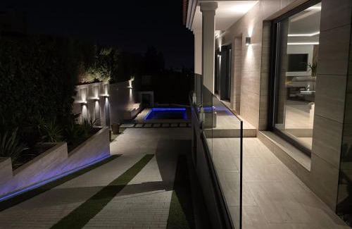 Peligros Villa | New Luxury Home in Granada with Private Pool