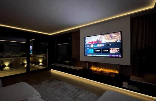 Peligros Villa | New Luxury Home in Granada with Private Pool