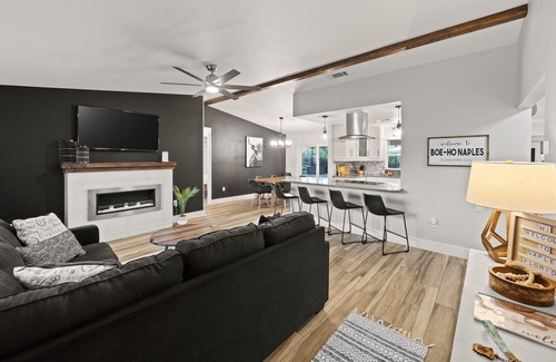 Willoughby Acres Casa | NEW Naples Modern Farmhouse w/Heated Pool, Sleep 10