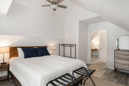 Michigan City Casa | New Near Beach Casino Dunes Zoo& Restaurants