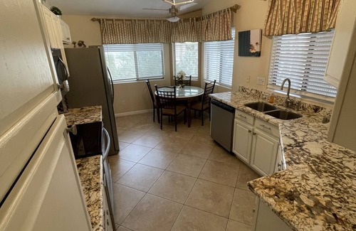 San Tan Valley Casa | NUEVA apertura AHORA! 3 piscinas climatizadas Spa's GOLF Palms Mtns & Sunsets ... ¡Bienvenido!