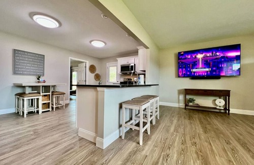 Trenton Casa | New remodel exquisite master suite Trenton, Ohio