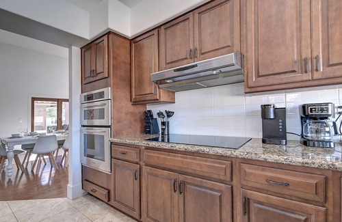 Paradise Valley Village Villa | NEW Scottsdalestays Multimillion Estate,Pool & Pickleball-Basketball Courts.