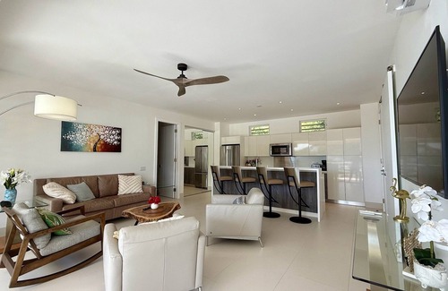 Indigo Bay Condominio | *New* SeaBelle 2 Bedroom Condo in Indigo Bay SXM